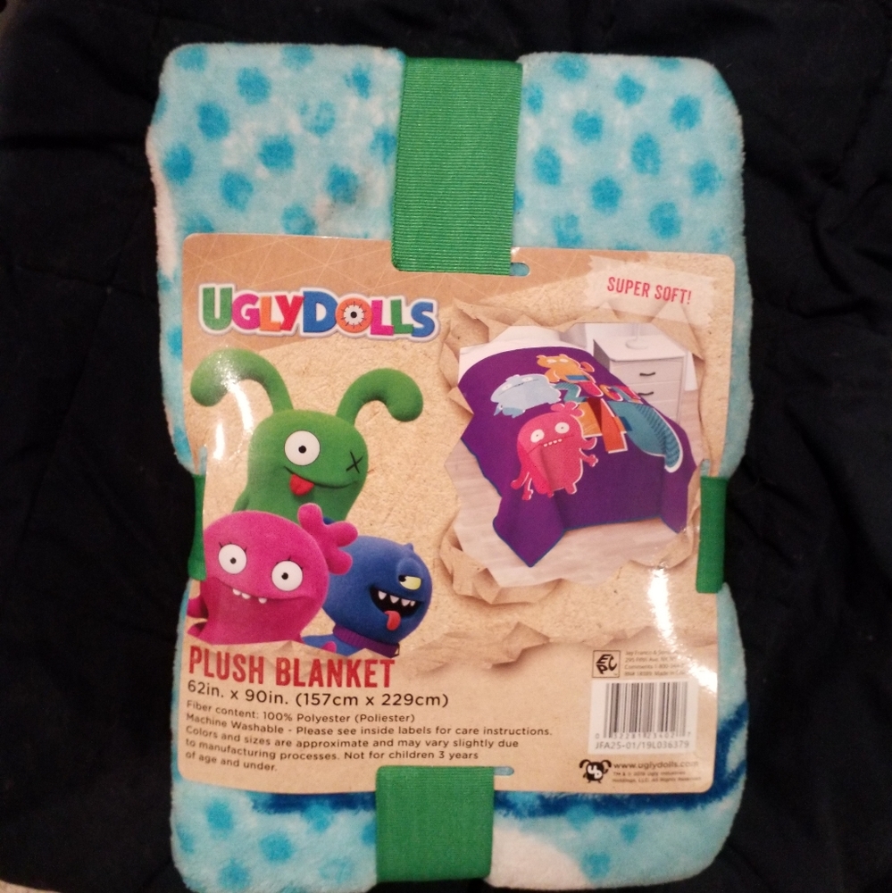 Ugly dolls plush blanket